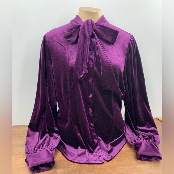 Unique Vintage Gwen Blouse Dark Purple Velvet Size XL NWT - Picture 2 of 13